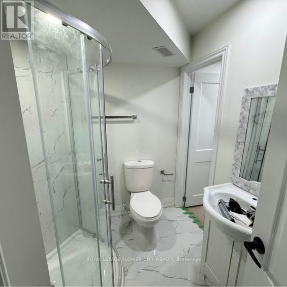 Building Photo - 17 Huntington Dr