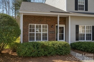 Building Photo - 12172 Bottlebrush Pl