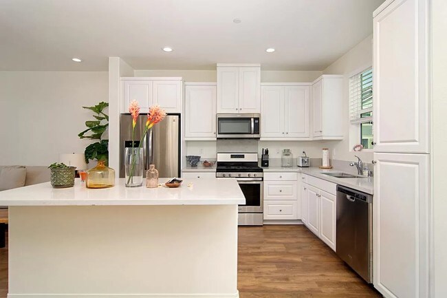 Building Photo - 511 Sandpiper Way