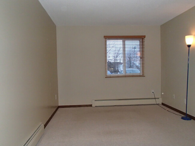 Building Photo - 2220 Valleyhigh Dr NW