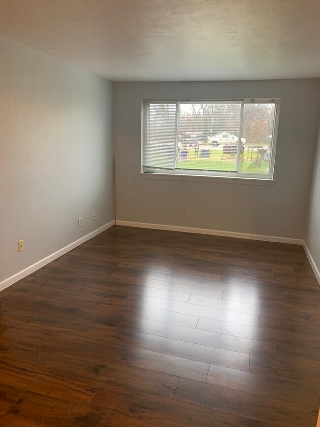407 E Seminole St Unit 3, Dwight, IL 60420 Condo for Rent in Dwight