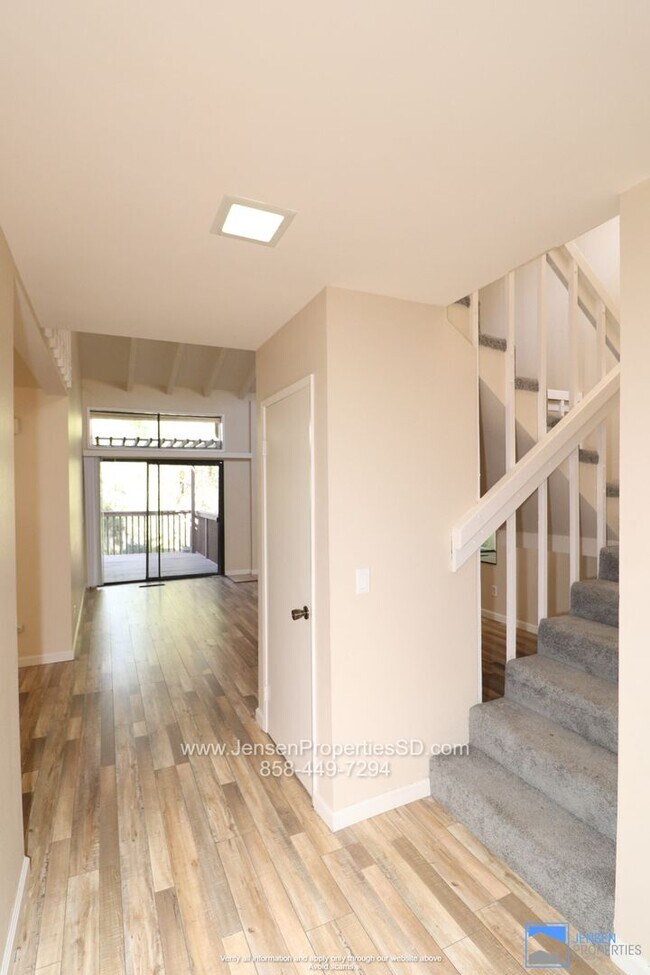 Foto del edificio - 3 Bed, 2.5 Bath Townhome in Tennis Villas ...
