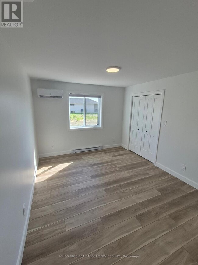 Building Photo - 128 Hastings Park Dr