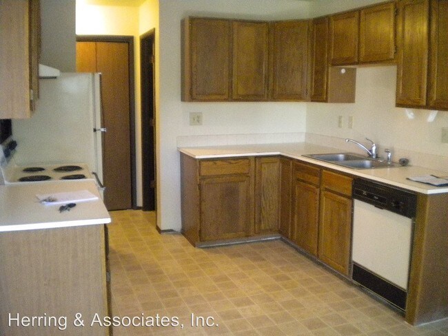 Building Photo - 395 9th St NE