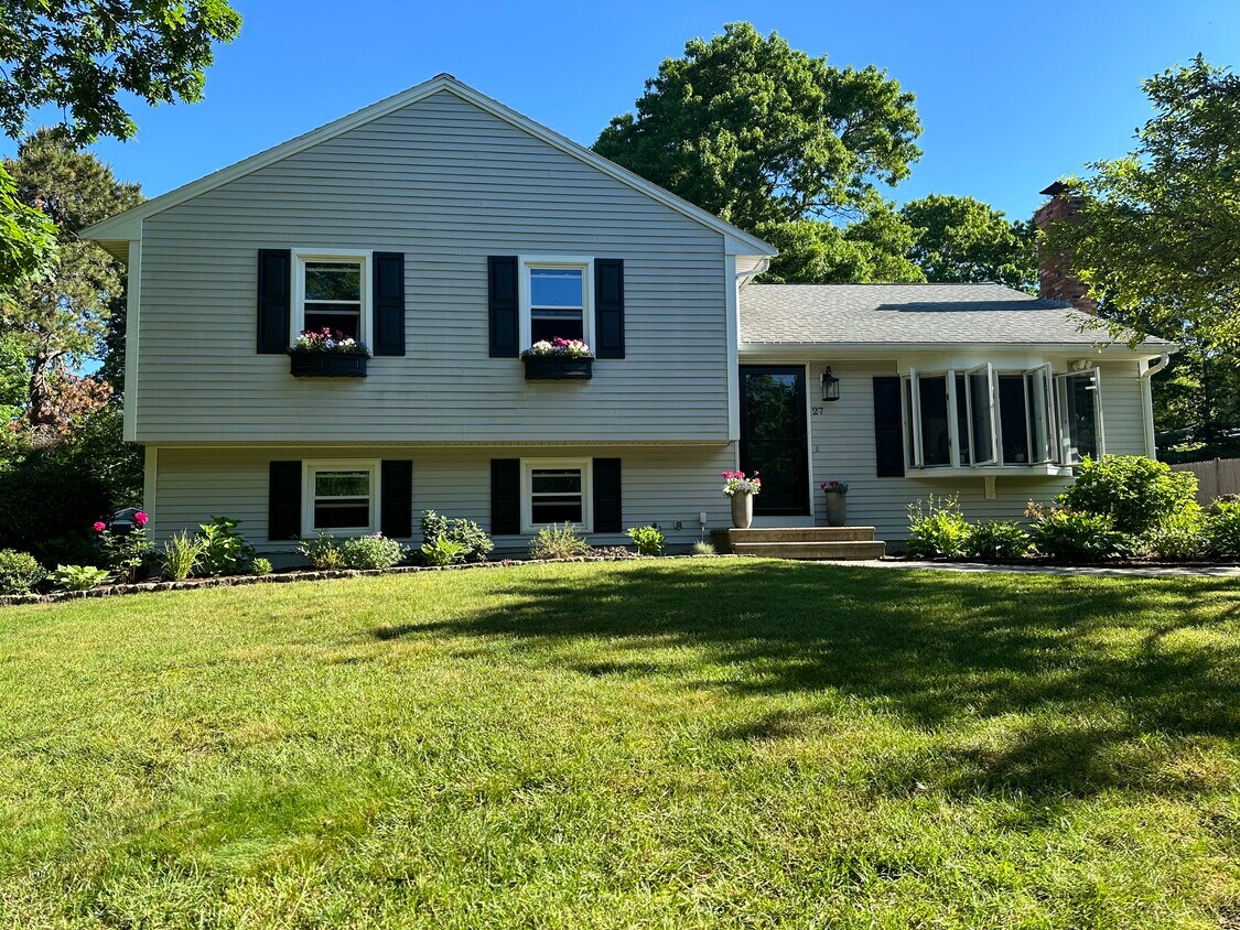 27 Tara Terrace, Bourne, MA 02532 House Rental in Bourne, MA