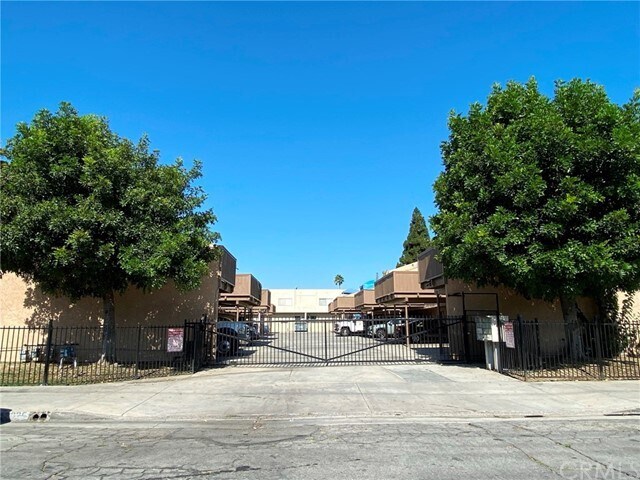 Primary Photo - 3025 Lashbrook Ave