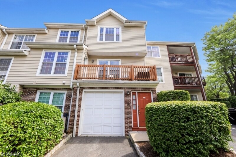 558 Ridge Ln, Fort Lee, NJ 07024 House Rental in Fort Lee, NJ