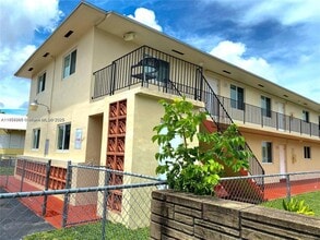 Building Photo - 931 SW 29th Ave