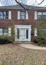 Building Photo - 3069 Glenmore Ave