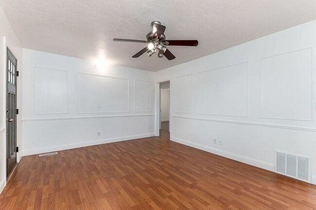 Building Photo - Great Family Home in Excellent Location!