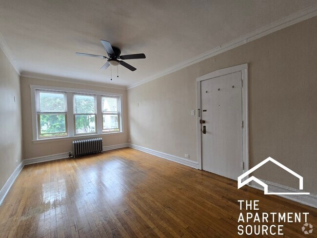 Building Photo - 4107 N Sacramento Ave
