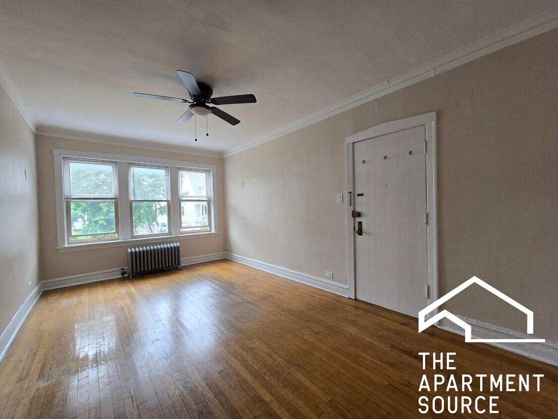 Foto principal - 4107 N Sacramento Ave
