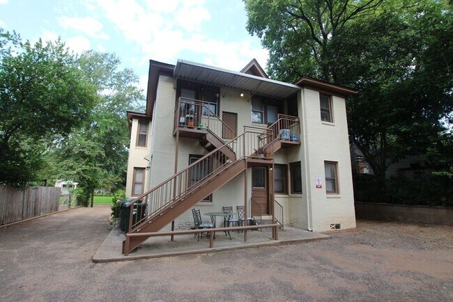 Foto del edificio - Available Now! Adorable 1 bedroom 1 bath a...