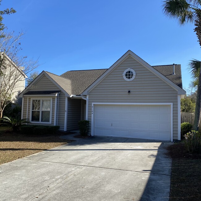 Building Photo - 2104 Baldwin Park Dr