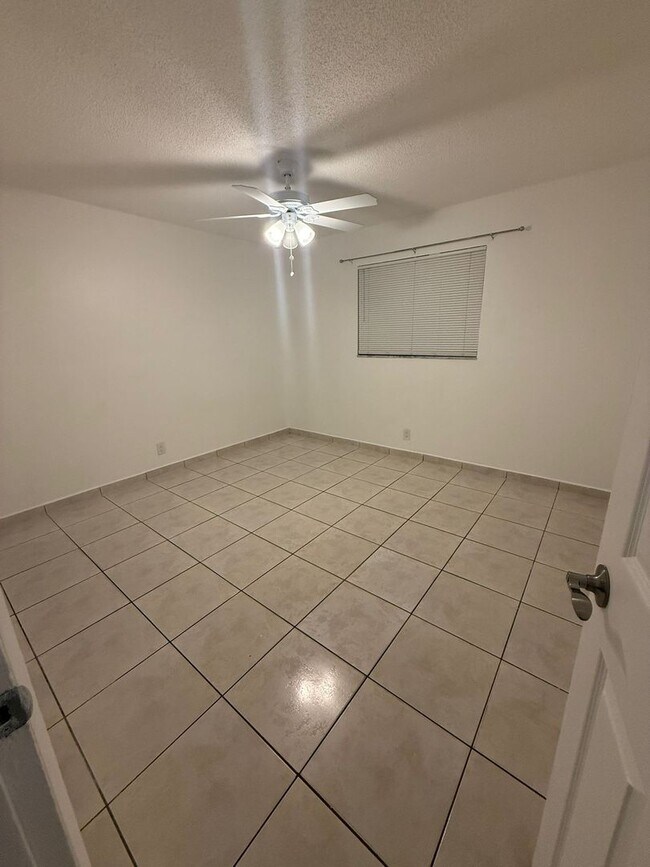 Foto del edificio - 624-626 SW 7th Ave
