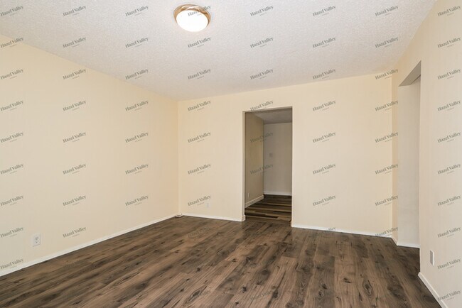 Building Photo - 1955 Hungerford Dr