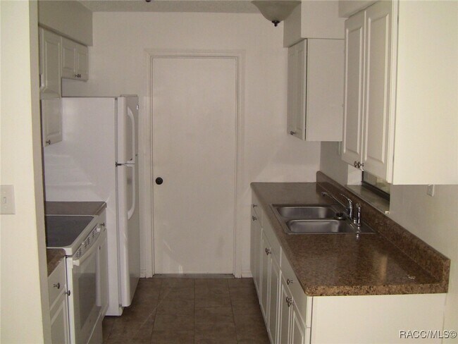 Foto del edificio - 3101 E Deal St