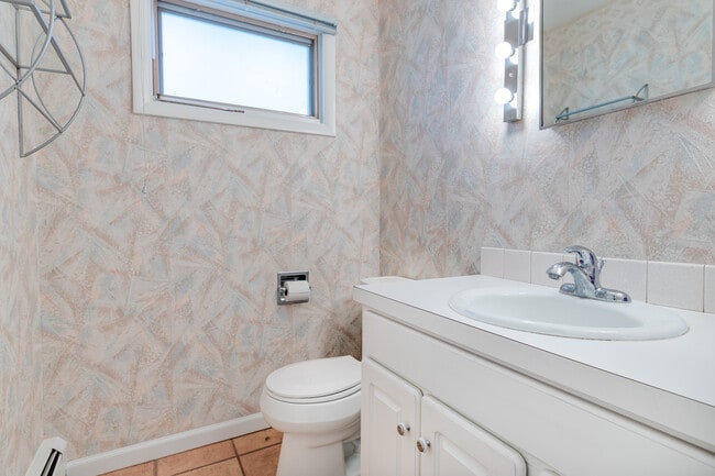 Foto del edificio - 565 Jack Pine Ct