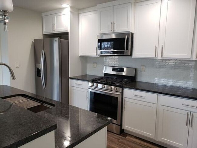 Foto del edificio - Lease Up- Custom Spokane Duplex