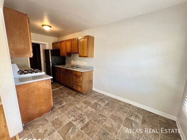 Building Photo - Unique & Private 2-bedroom Home with Yard ...