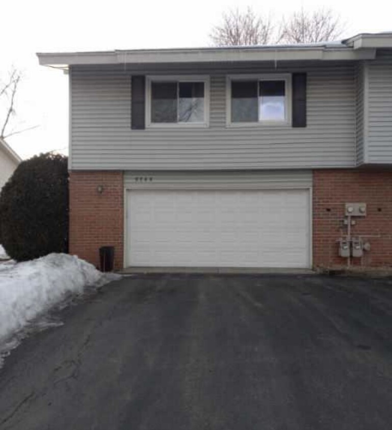 Primary Photo - 9748 Cavell Ave S