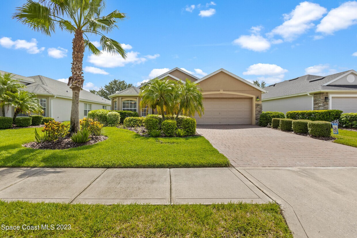 Foto principal - 7163 Egbert St