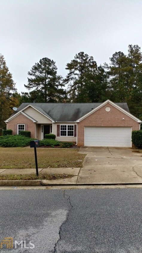 Primary Photo - 165 Bridgestone Ln