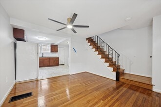 Building Photo - 5731 Reedland St