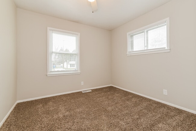 Building Photo - 3501 N Eaton Ave