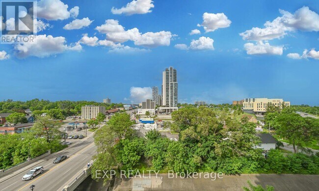 Building Photo - 100 John St