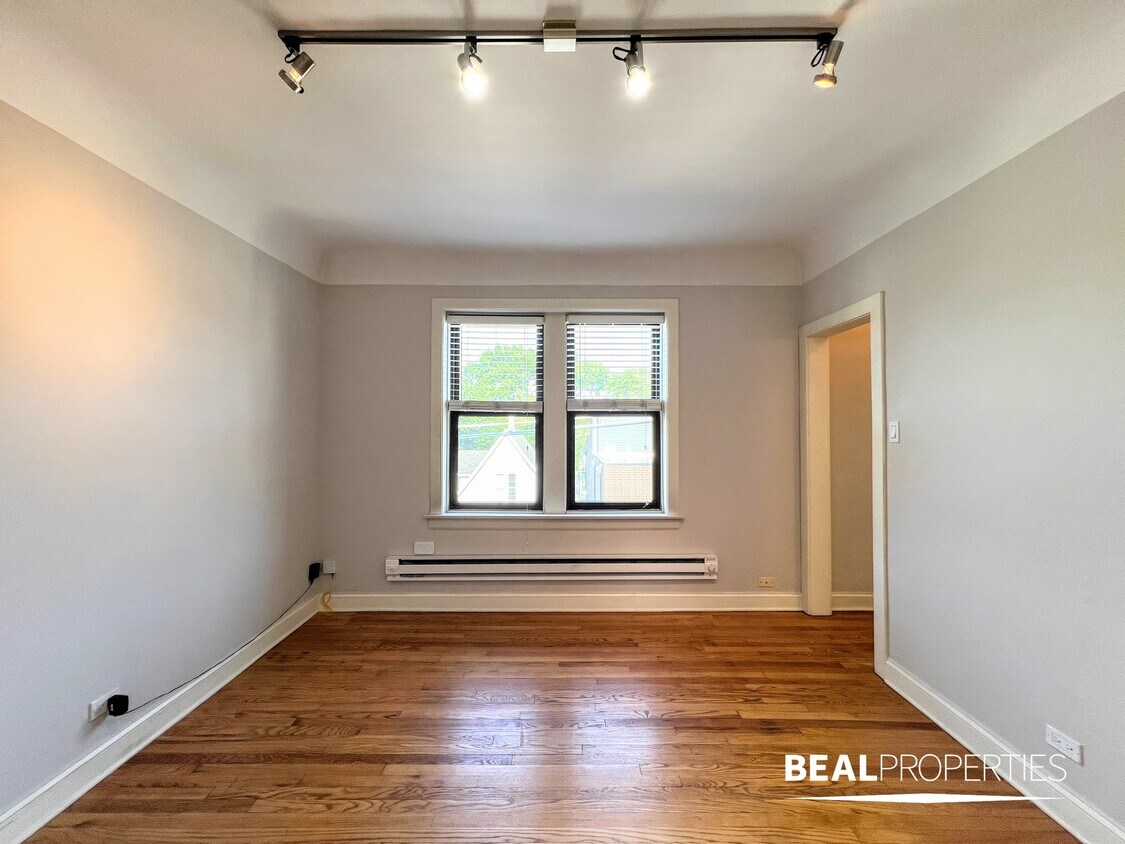 Foto principal - 2317 N Rockwell St