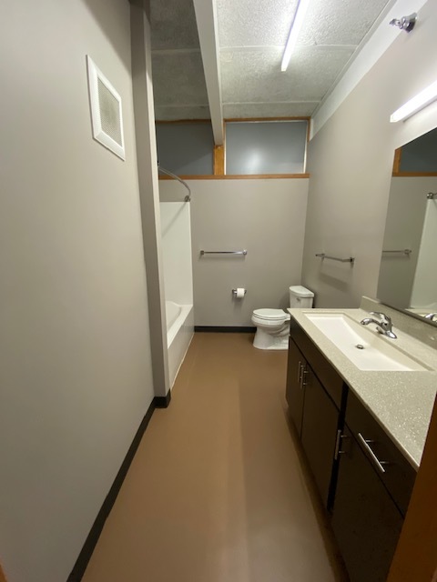Bathroom - 3200 Pioneer Ave SE