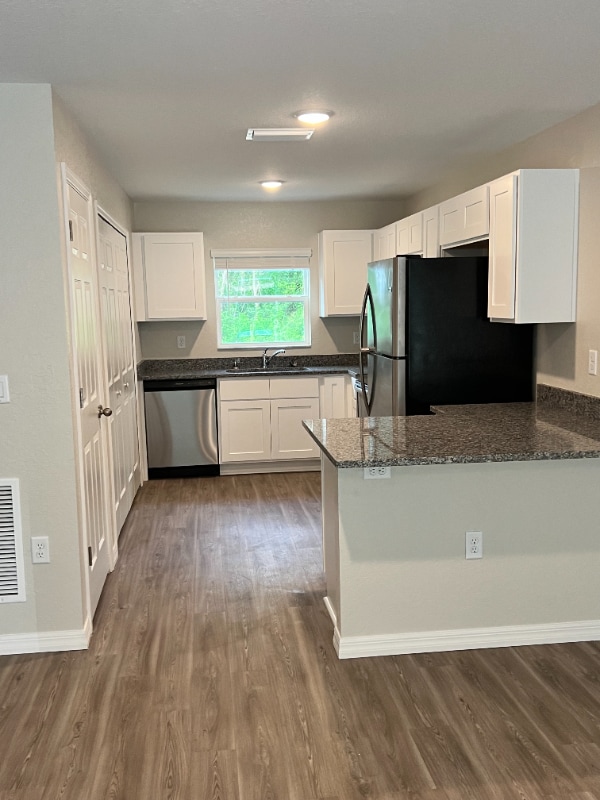 Building Photo - 34 Locust Run