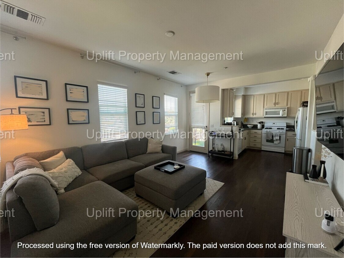 Primary Photo - 2 Bed, 2 Bath Condo w/ Attached 2 Car Gara...