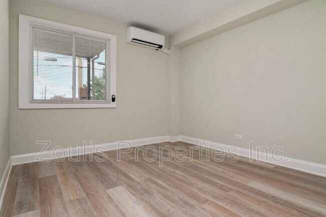 Photo - 607 Ponca St House