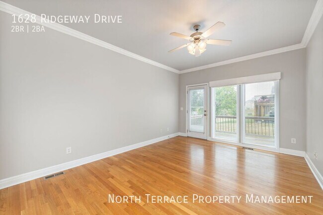 Building Photo - ? Cute & Cozy 2-Bedroom Townhome in Raymor...