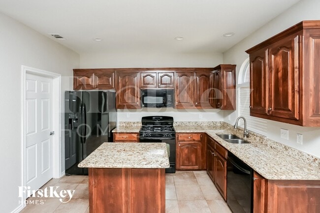 Foto del edificio - 6208 Charisma Ct