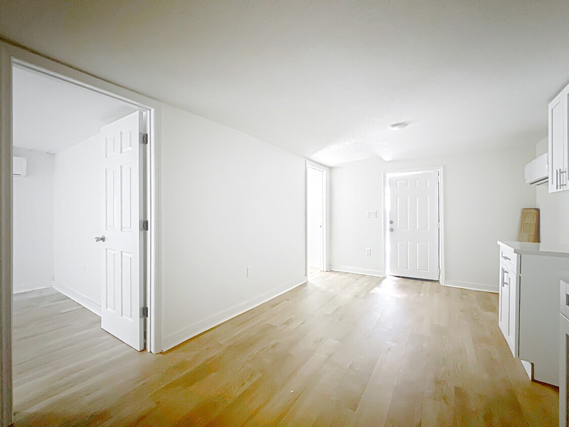 Foto del edificio - 844 Tyler St