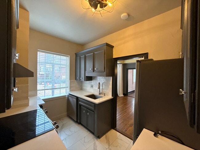 Building Photo - T.R. Lawing Realty Property