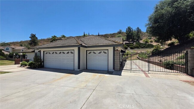 Foto del edificio - 20800 Regency Ct