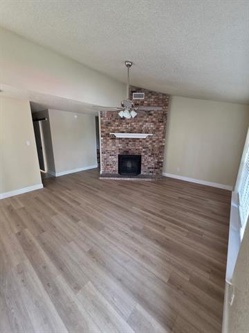 Foto del edificio - 404 Central Park Dr