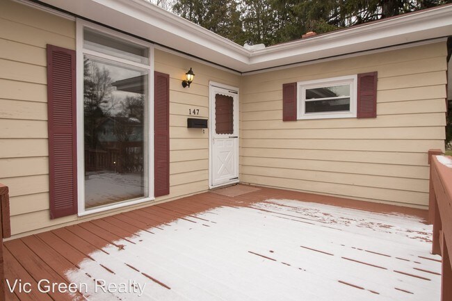 Building Photo - 4 br, 1.5 bath House - 147 E Bryant Ave