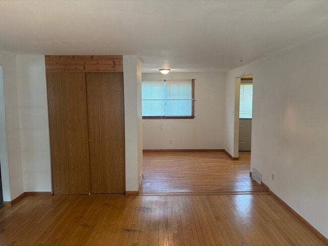 Building Photo - 1117 Melrose Ct