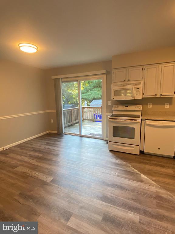 Foto del edificio - 406 Windy Knoll Dr