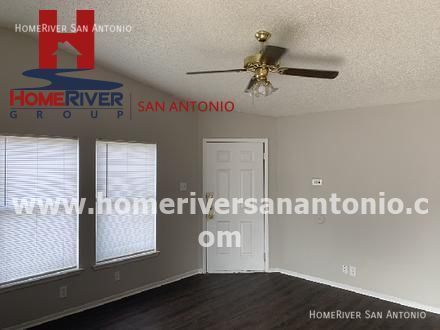 Building Photo - 410 Saddlebrook