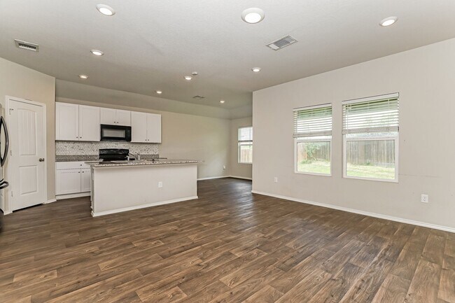 Building Photo - Spacious 3-Bedroom in Affordable Austin Community