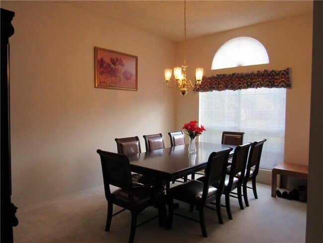 Foto del edificio - 2521 Creek Crossing Rd