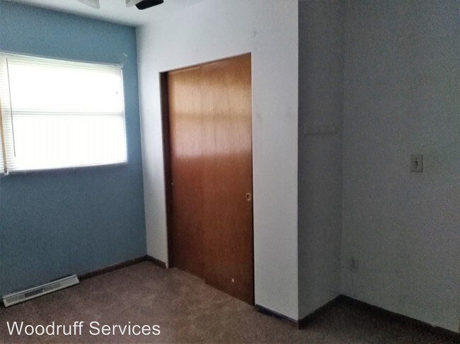 Building Photo - 3 br, 2 bath House - 507 W. Pecan