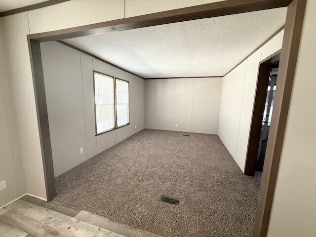 Building Photo - 46000 Geddes Rd