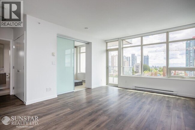 Photo du bâtiment - 6461 Telford Ave